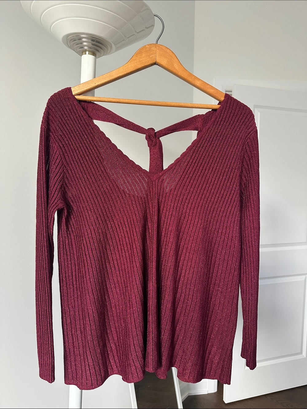 Sézane Ernestine pull jumper Ribbed V-Neck Long Sleeve in Burgundy
